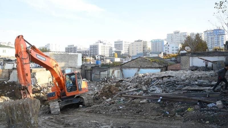 Bakı yenilənir: 900 bina söküləcək, 2000 ailə köçürüləcək