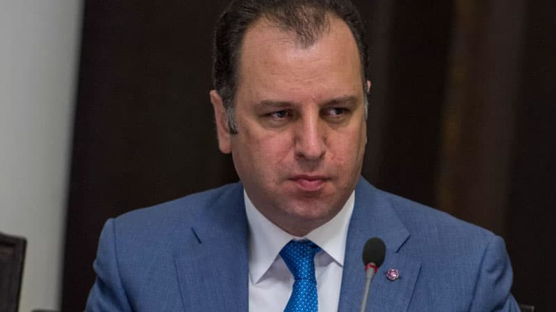Ermənistanın keçmiş müdafiə naziri axtarışa verildi - Baş Prokurorluq