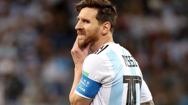 Messi yaza-yaza, Messinin fotosunu yaratdı (VİDEO)