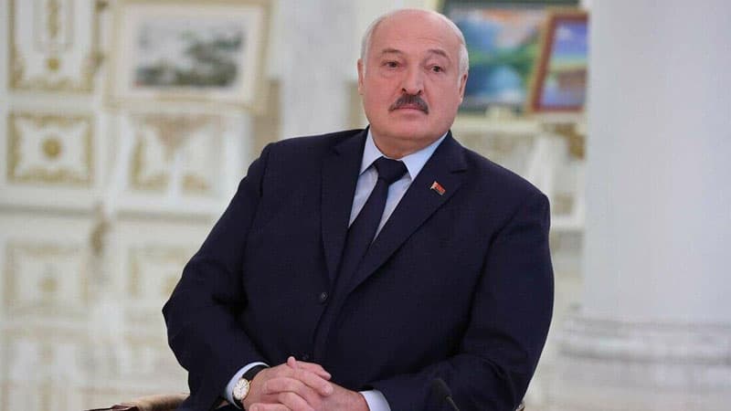Lukaşenko Ukraynada atəşkəsə çağırdı: “Nə qədər ki, rus arabası işə düşməyib...”