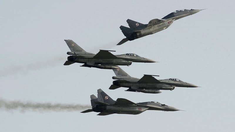 ABŞ senatorları Pentaqondan F-16 qırıcılarının Ukraynaya verilməsini tələb etdi