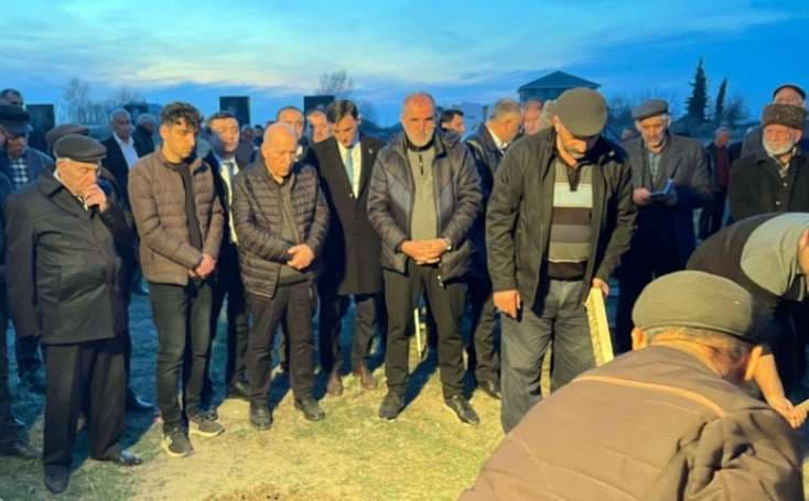Pənah Hüseyndən həyat yoldaşının məzarı başında təsirli çıxış (VİDEO)