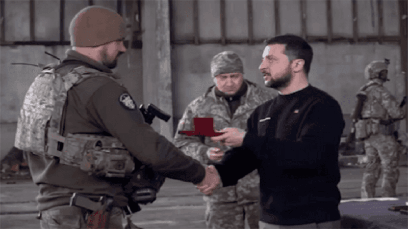 Zelenski yenidən Baxmutda (FOTO)