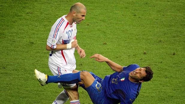 2006-cı ildəki davanın səbəbini açıqladı: "Dedim "bacını maykadan üstün tuturam"