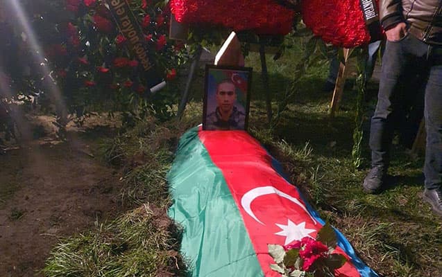 Hərbçimiz dəfn olundu (FOTO)
