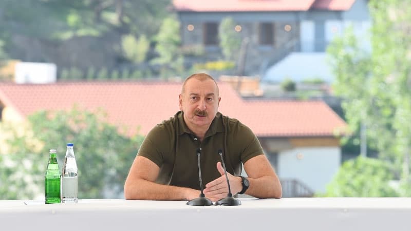 Prezident Laçından ermənilərə səsləndi: “Miatsum” kitabı bağlandı!