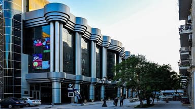 Gənc Tamaşaçılar Teatrının baş rejissor müəmmasının həllini tapa bilmir