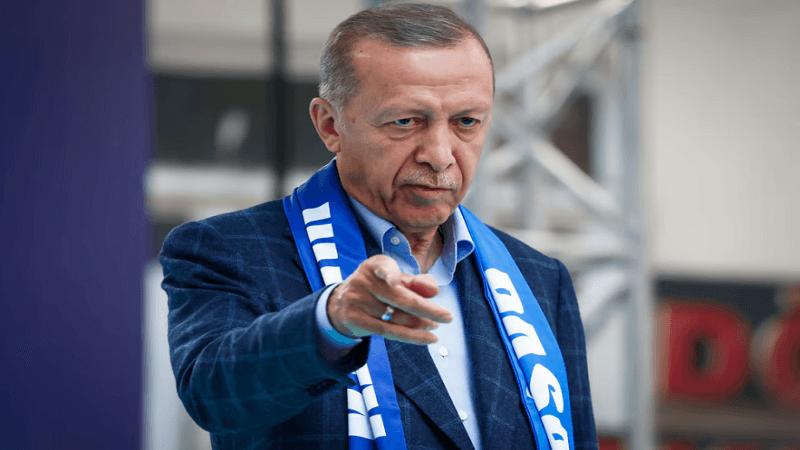 Aİ genişlənmə ilə bağlı Ukrayna və Türkiyə arasında seçim etməli olacaq - "Politico"
