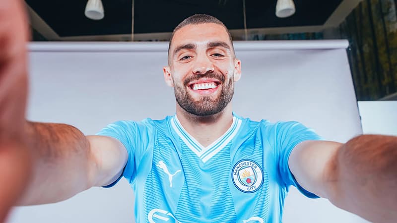 "Mançester Siti" ilk transferini reallaşdırdı