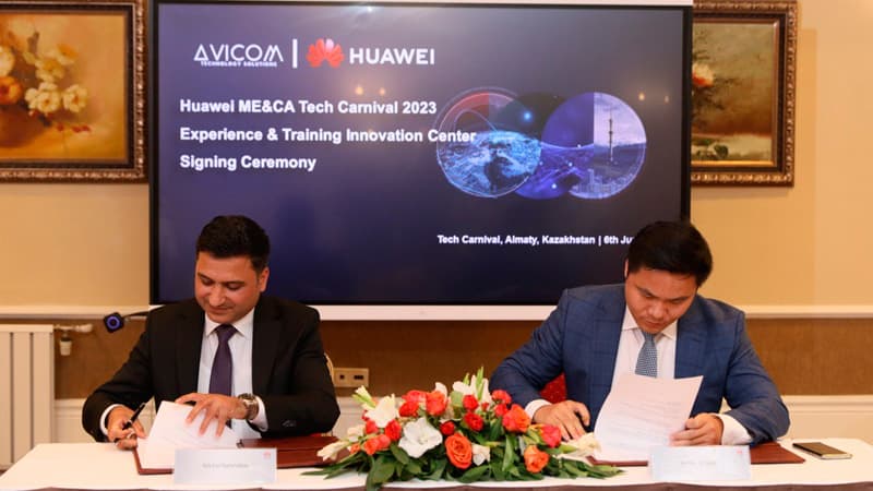 Azərbaycanın İKT şirkəti AVICOM MMC Huawei-in Yaxın Şərq və Mərkəzi Asiyada ilin tərəfdaşı oldu (FOTO)