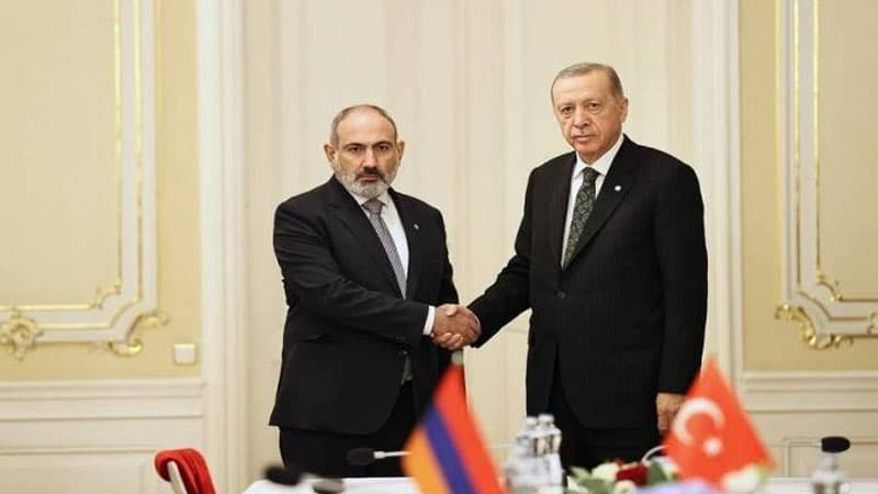 “Paşinyan Türkiyə ilə barışmaq istəyir” - Politoloq