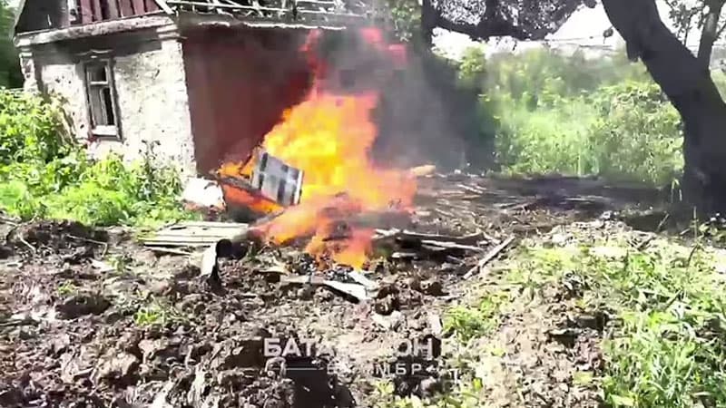 Ruslar “Lanset”lə vurmaqlarıyla öyündükləri tank taxta maket imiş (VİDEO)