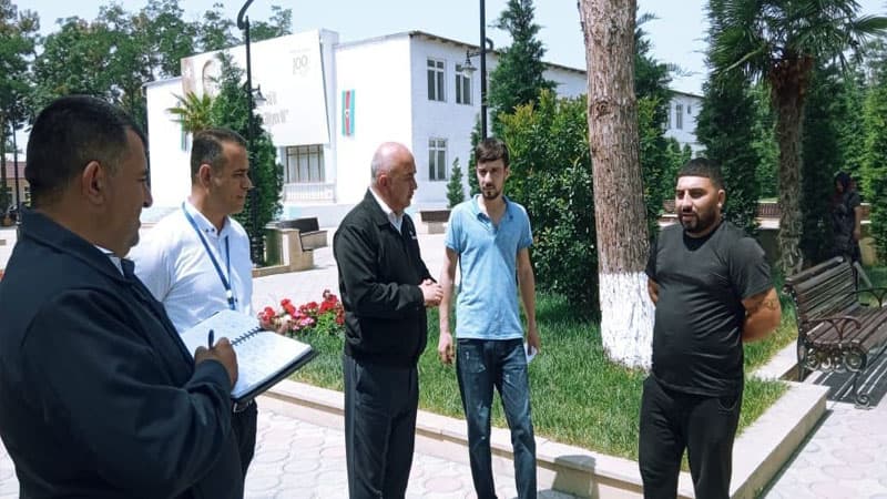 “Açıq mikrofon” həftəlik işinə Zərdabda başladı (FOTO)