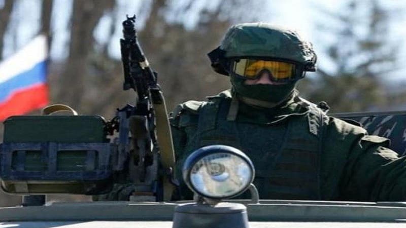 Moskva tikinti şirkətlərindən cəbhə üçün qüvvə yığır: Əsgər ver, müqavilə al