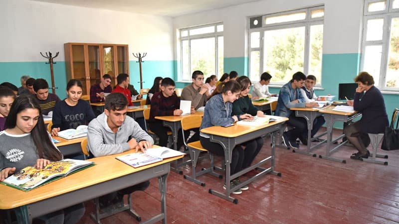 Ermənistanda Azərbaycan dilinə maraq niyə artıb? - Ekspert