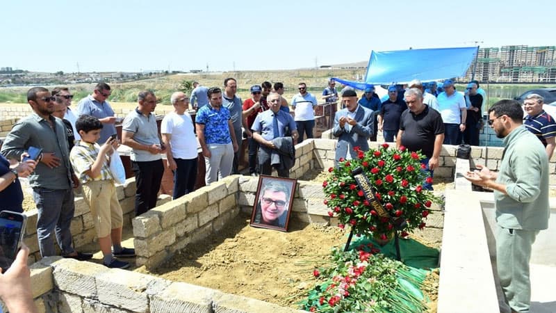 Əməkdar artist Rüfət Babayev dəfn olundu (FOTO)