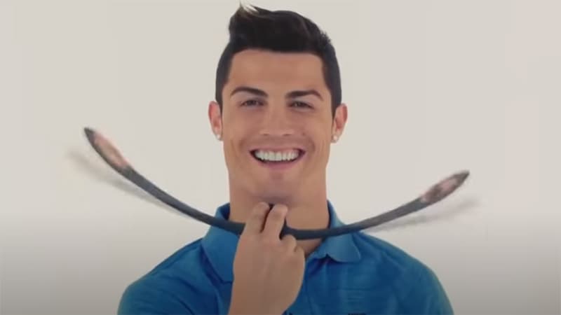 İt təlimi, üz kremi, donuz əti... Məşhur futbolçuların çəkildiyi təəccüblü reklamlar (VİDEO)
