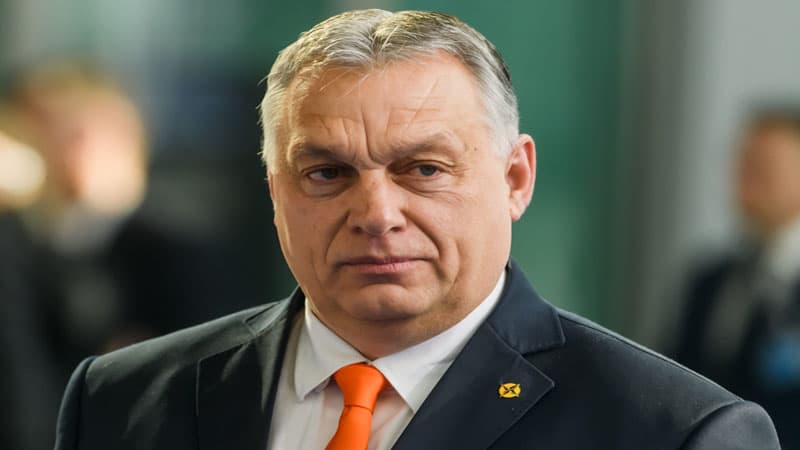 Orban Krımı  qaytarmadan, Ukraynanı NATO-ya qəbul etmədən Putinlə “sövdələşməyə” çağırdı