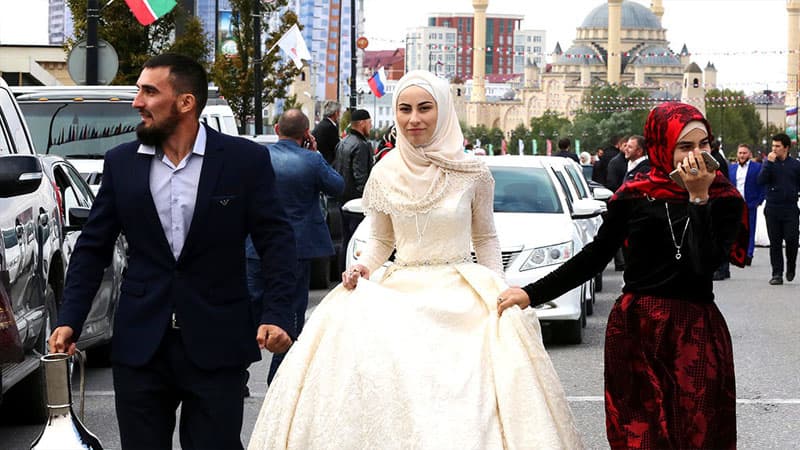 Kadırovun sərt çıxşışından sonra çeçen toylarında bu hədiyyələr qadağan edildi