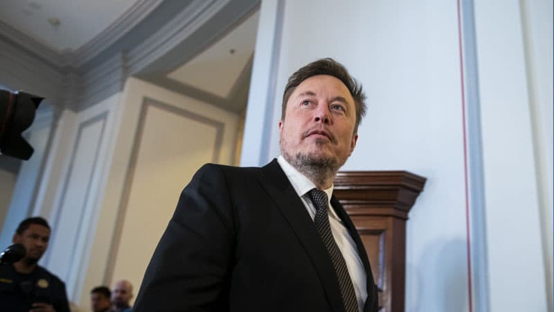 Maskın Ukraynanın "Starlink" xahişini rədd etməsi Senatda araşdırmaya səbəb oldu