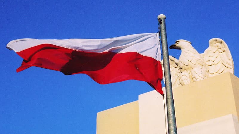 Polşa ukraynalı nasisti Kanada parlamentinə dəvət etdiyinə görə üzr tələb edir