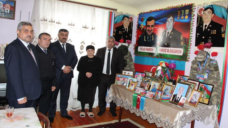 Şəhid ailələri ziyarət olundu (FOTO)