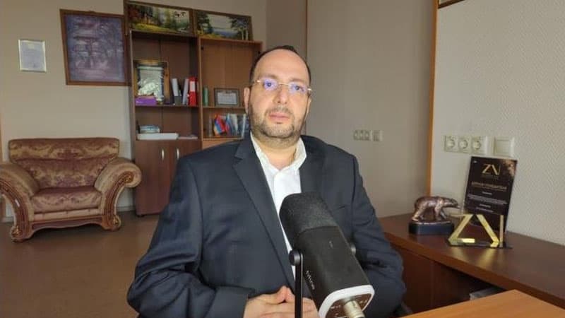 Politoloq Asatryan: Ermənistan heç kimə lazım deyil, ancaq Bakı ilə dil tapmaq lazımdır