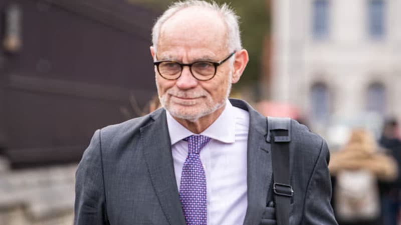 Britaniyanın mühafizəkar deputatı təcavüzdə şübhəli bilinərək həbs edildi