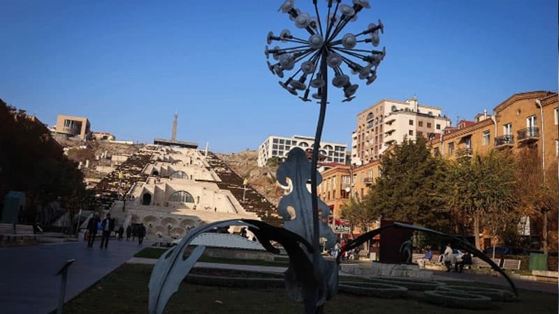 Avqustda Rusiyadan pul köçürmələrinin həcminə görə Ermənistan birinci yerə qalxdı