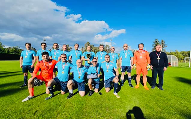 Deputatlarımız Türkiyədə futbol oynayıb medal qazandı