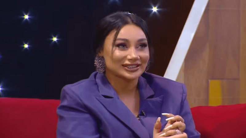 “Müğənni olmaq istədiyimi deyəndə döyüldüm” (VİDEO)