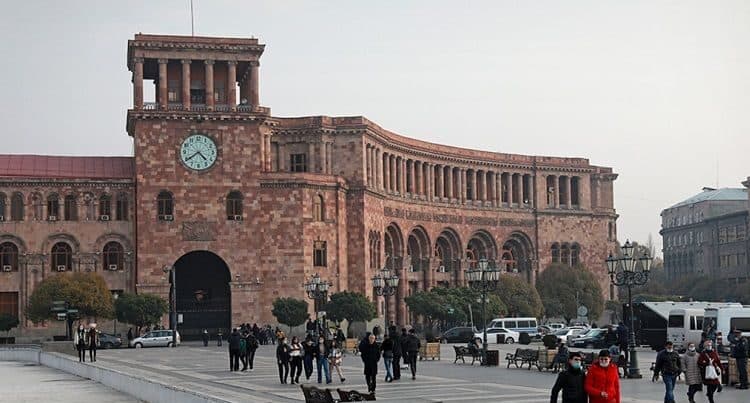 Ermənilər sosial mediada ən çox Azərbaycan xəbərlərini oxuyur - FOTOFAKT