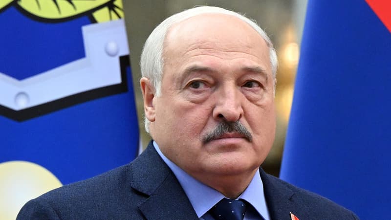 Lukaşenko DTK qarşısına vəziyyətə nəzarəti gücləndirmək vəzifəsi qoydu