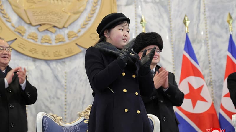 Kim Çen In 10 yaşlı qızını özünə varis hazırlayır