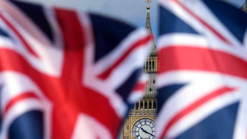 Britaniya Trampla bağlı dosye toplayır