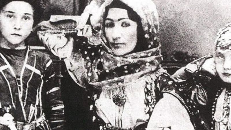 Natəvanın əsrlərdir saxlanılan şəxsi dəftərində görün nələr qeyd olunub (VİDEO)