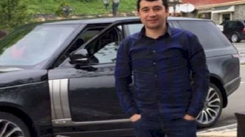 “Qurtuluş 93”ün sahibinin “Land Rover”lə dörd nəfəri öldürən kürəkəni yenidən hakim qarşısında