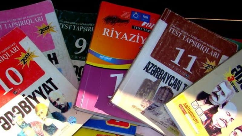 "Hər dərslikdən iki ədəd çap edilsin" - Təhsil ekspertindən təklif