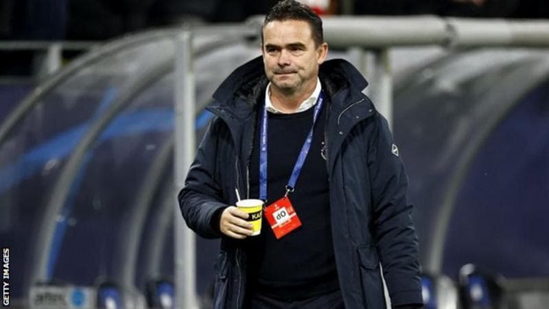 Məşhur keçmiş niderlandlı futbolçuya birillik qadağa qoyuldu