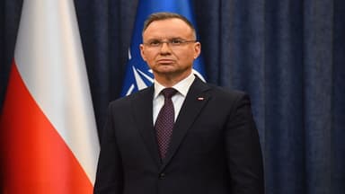 Polşa prezidenti sabiq DİN rəhbərini və onun müavinini ikinci dəfə əfv etdi