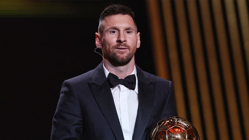 Messi ilə "Barselona" arasında salfet üzərində imzalanan müqavilə hərraca çıxarıldı