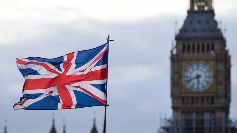 Britaniyanın MN-də 17 milyardlıq büdcə kəsiri yaranıb