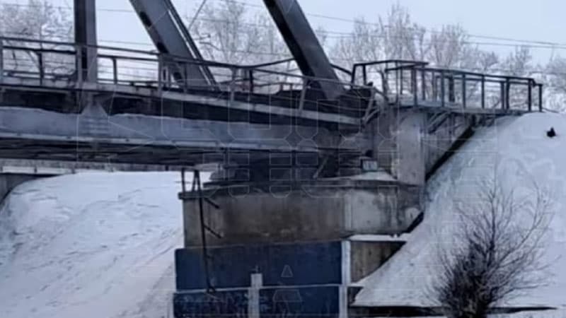Rusiyada silah-sursat daşınan dəmir yolu körpüsü partladıldı - QUR