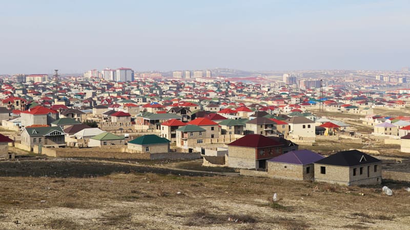 Bakıda haradan ucuz qiymətə torpaq alıb ev tikdirmək olar? (QİYMƏTLƏR)
