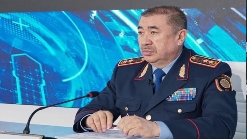 Qazaxıstanın keçmiş daxili işlər naziri saxlanıldı