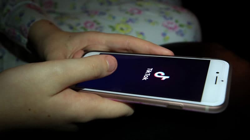 Latviyada Rusiyanın hərbi təcavüzünü dəstəkləyən bloger həbs edildi
