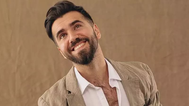 Çingiz Mustafayev evlənir