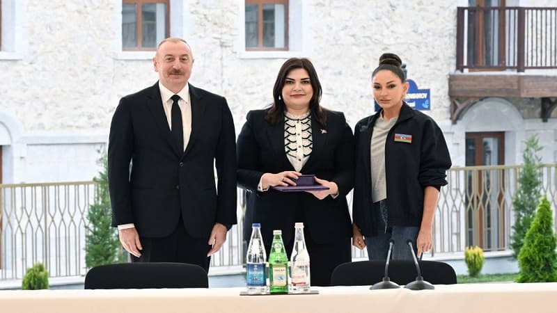 Güllələnən icra başçısının qızına da Şuşada ev verildi (FOTO)