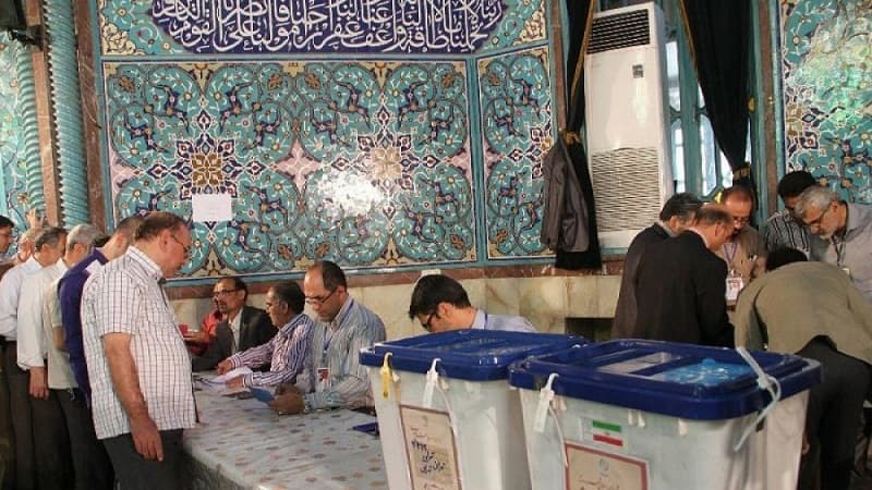 İranda prezident seçkisi - azərbaycanlılar kimə səs verəcək? (ŞƏRH)
