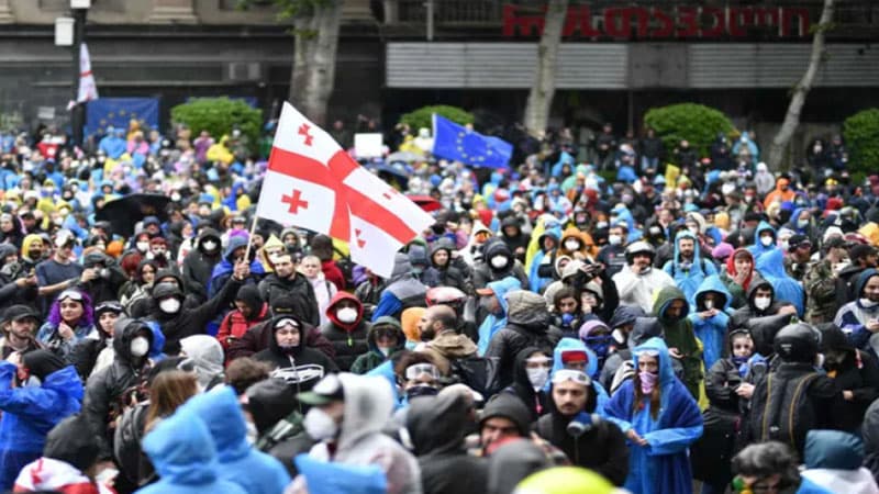 Gürcüstanda inqilab gözləntiləri özünü doğruldacaqmı? (ŞƏRH)